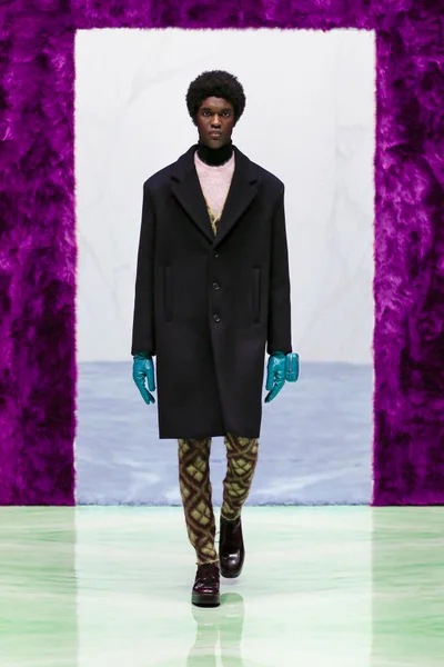 Look 8
